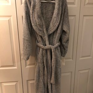 NWT Cozy Charter Club women’s robe. Super soft & warm, never worn. Size Large.
